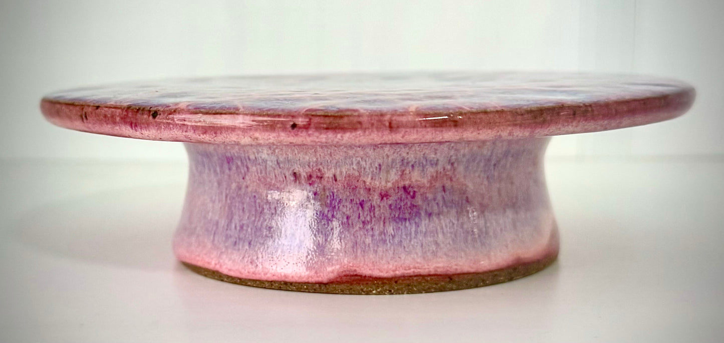 Small pedestal plate